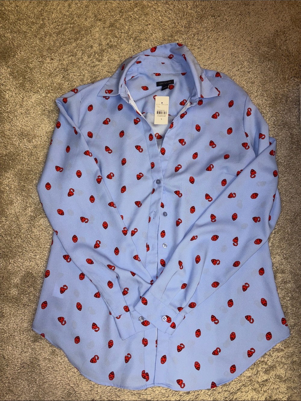NWT Women’s Ann Taylor Heart Locket Button-up Shirt Size S